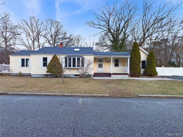 115 Clinton Avenue, Patchogue NY 11772