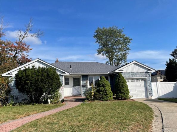 1115 Agnes Court, Valley Stream NY 11580