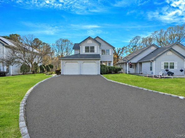 206 Dorado Court N, Middle Island NY 11953