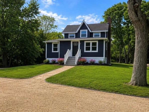 452 Montauk Highway, East Quogue NY 11942