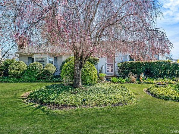 289 W 17th Street, Deer Park NY 11729