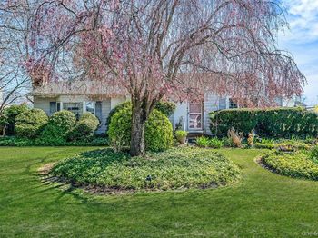 289 W 17th Street