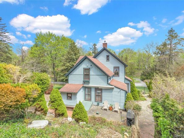 210 Old Town Road, East Setauket NY 11733