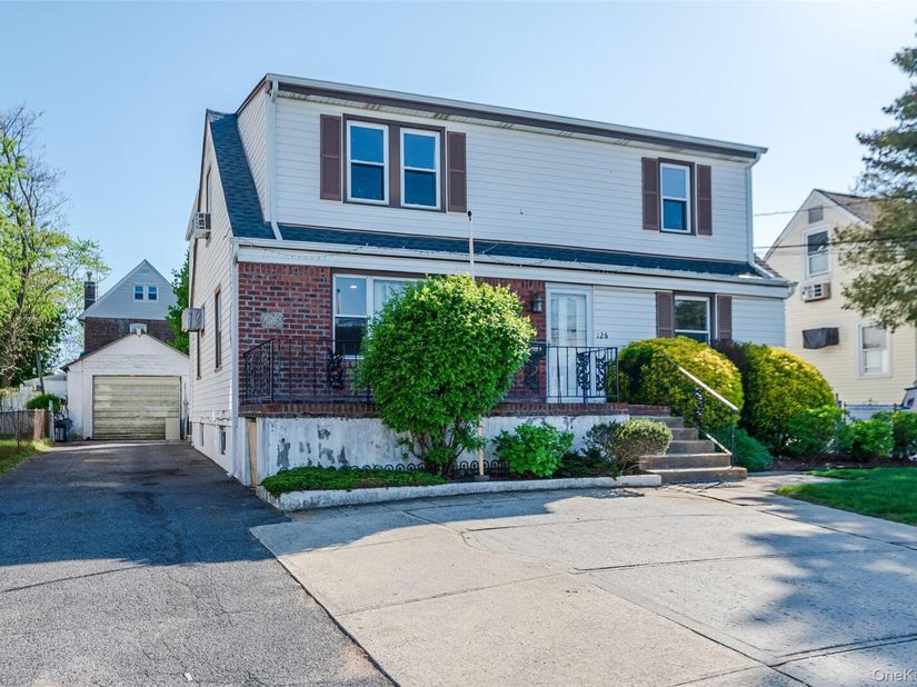126 Scranton Avenue, Lynbrook NY 11563