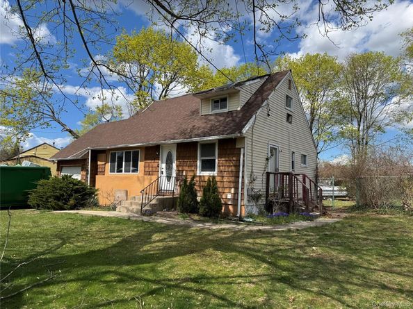 41 Princeton Street, Bay Shore NY 11706