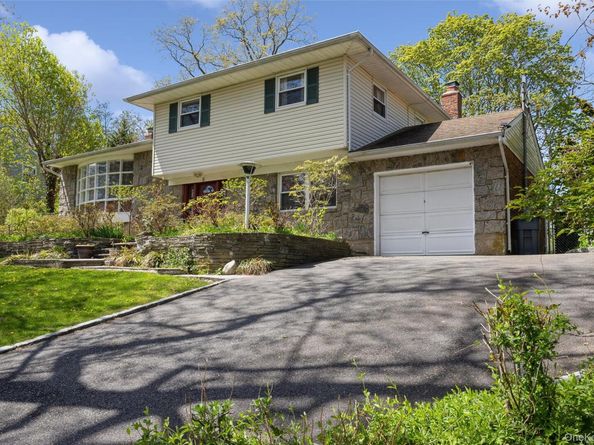 5 Highpoint Drive, Huntington NY 11743