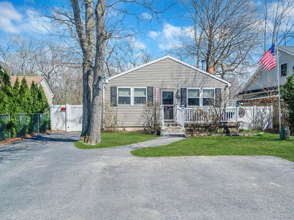 73 Wendy Drive, Farmingville NY 11738