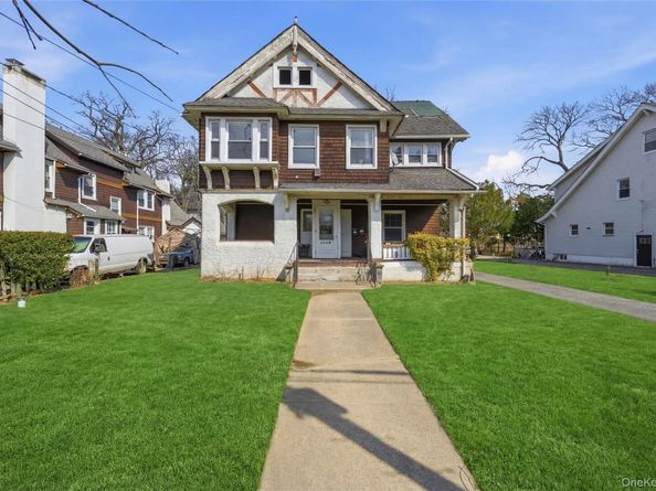 1046 Dickens Street, Far Rockaway NY 11691