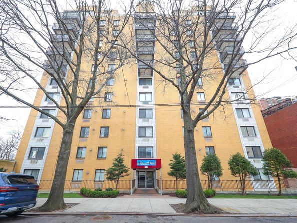 420 64th Street 11B, Brooklyn NY 11220