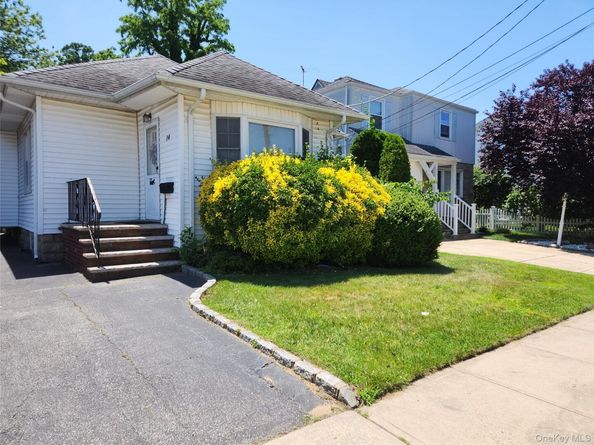 14 W Argyle Street, Valley Stream NY 11580
