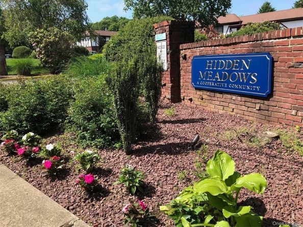 94 Bailey Court 94, Middle Island NY 11953