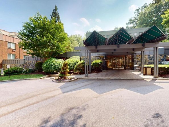 2 Fountain Lane 2P, Scarsdale NY 10583