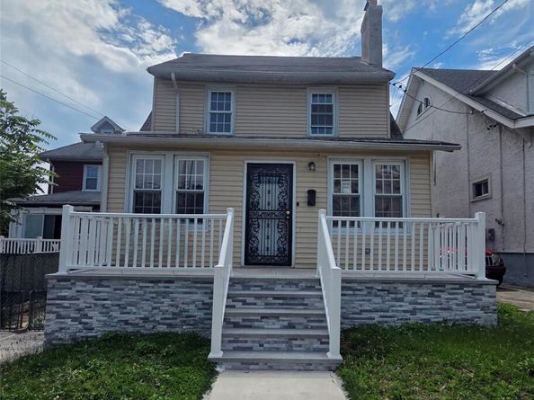 10532 192nd Street, Saint Albans NY 11412