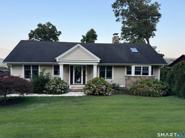 34 Skyline Drive, Brookfield CT 06804