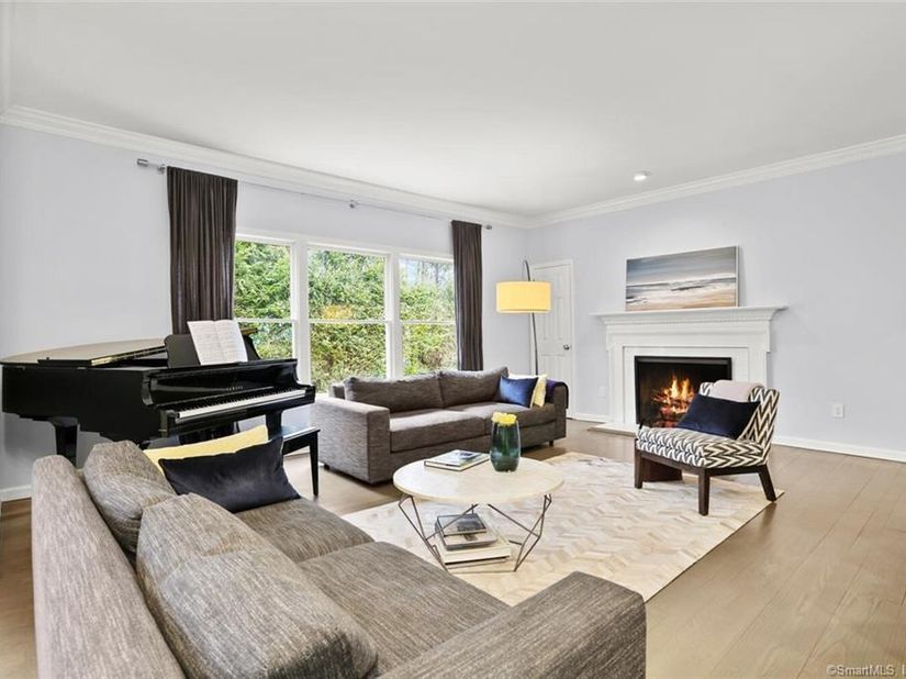13 Old Stamford Road 13, New Canaan CT 06840