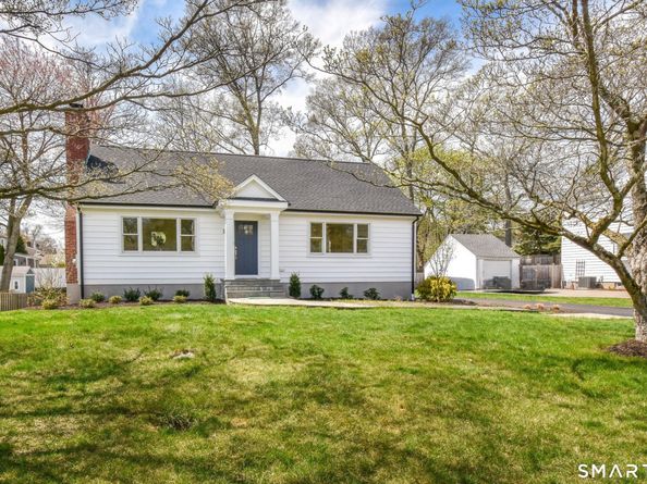 27 Brookdale Road, Fairfield CT 06824
