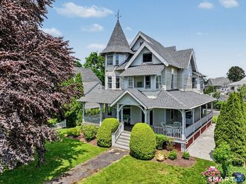 9 Seaside Place