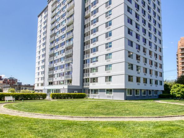 1 Strawberry Hill Avenue 7D, Stamford CT 06902