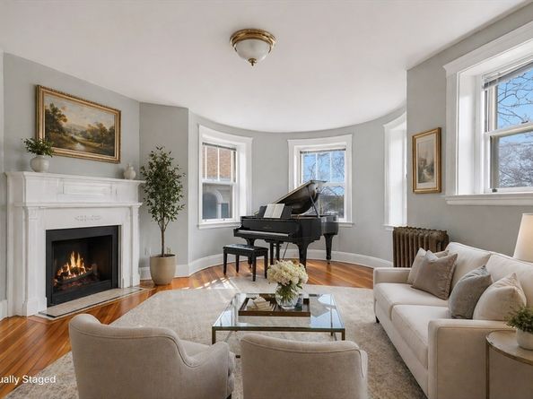 457 Washington St 7, Newton MA 02458