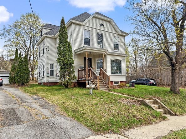 49 Juniper St, Winchendon MA 01475