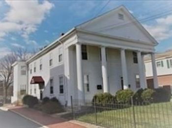 122 Elm St