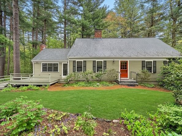 6 Brewster Rd, Wayland MA 01778