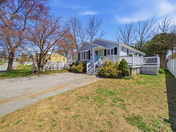 28 Elmwood St, North Andover MA 01845