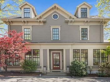 2 Brattle Circle