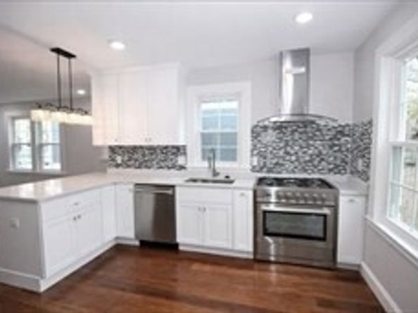 316-318 Concord Ave, Cambridge MA 02138