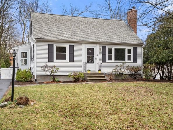 52 Ivan St, Lexington MA 02420