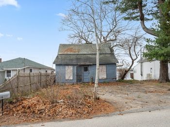 15 Ocean Ave