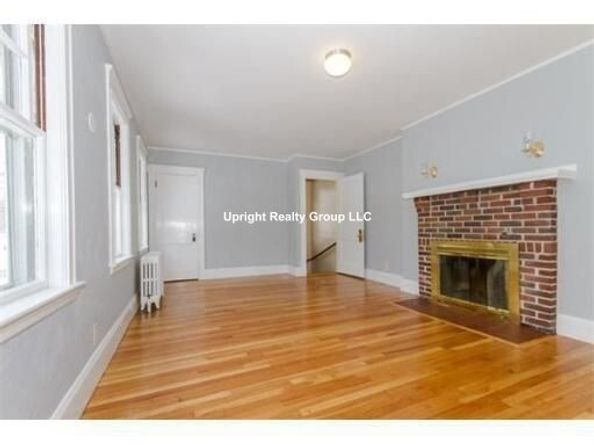 60-62 Cloverdale Rd 62, Newton MA 02461