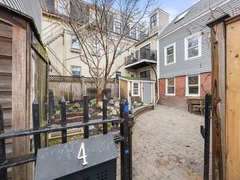 4 Mead Street Ct