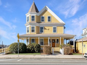 826 Broadway