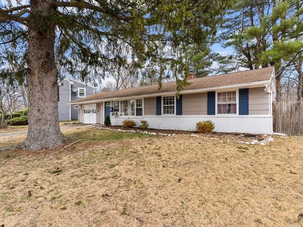 529 Howard St, Brockton MA 02302