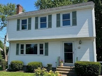 12 Wellington  Lane  Ave