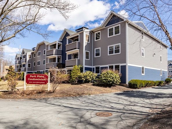 1210 Vfw Parkway 11, Boston MA 02132