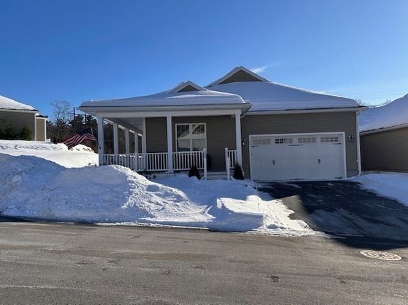 61 Spring Hill Dr 61, Uxbridge MA 01569