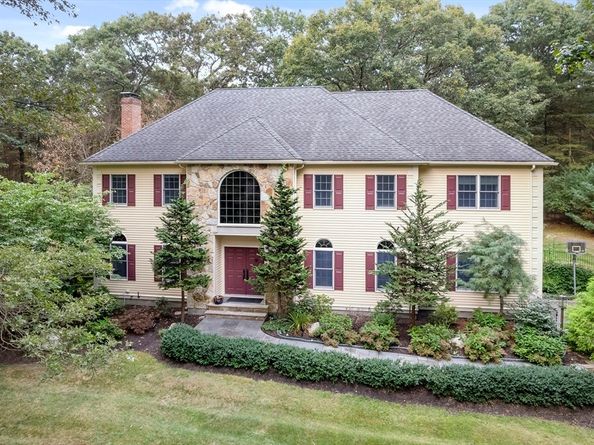 62 Walpole St, Dover MA 02030