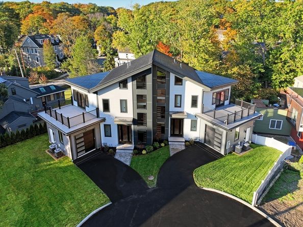 18 Josselyn Pl 18, Newton MA 02461