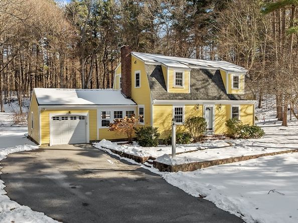 37 Davelin Road, Wayland MA 01778