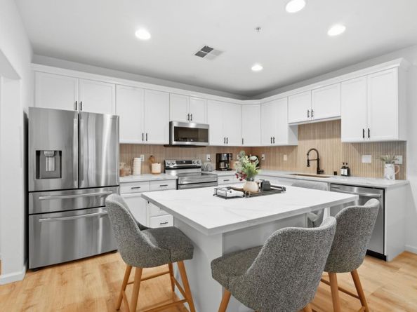 88 N Jackson Avenue 211, San Jose CA 95116