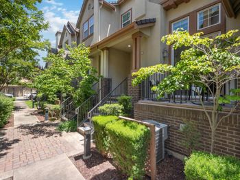 1059 Sapphire Terrace