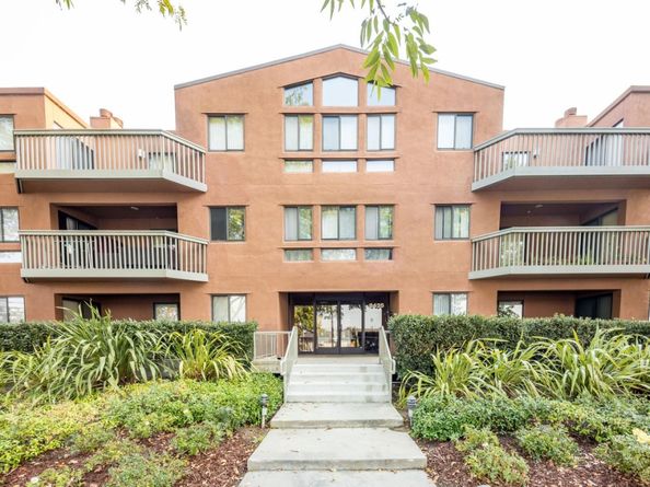 2425 S Norfolk Street 204, San Mateo CA 94403