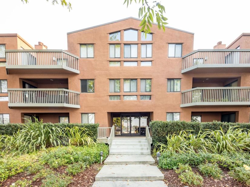 2425 S Norfolk Street 204, San Mateo CA 94403