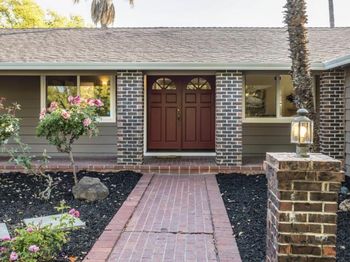 173 Belwood Gateway