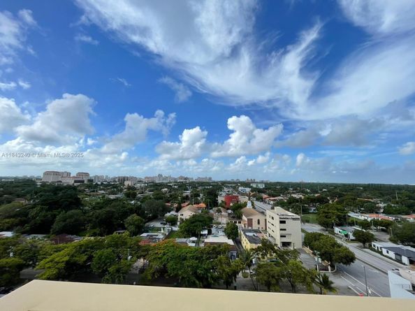 215 SW 42nd Ave PH08, Miami FL 33134