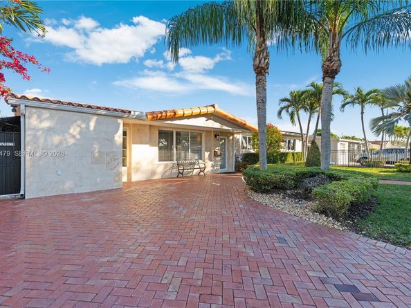 9461 SW 31st Ter, Miami FL 33165