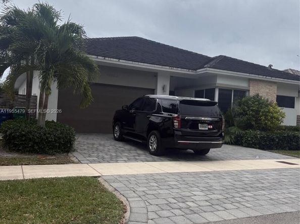 15062 SW 177th Ter, Miami FL 33187