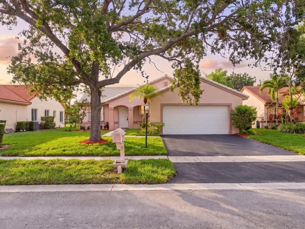 18871 NW 2ND Street, Pembroke Pines FL 33029